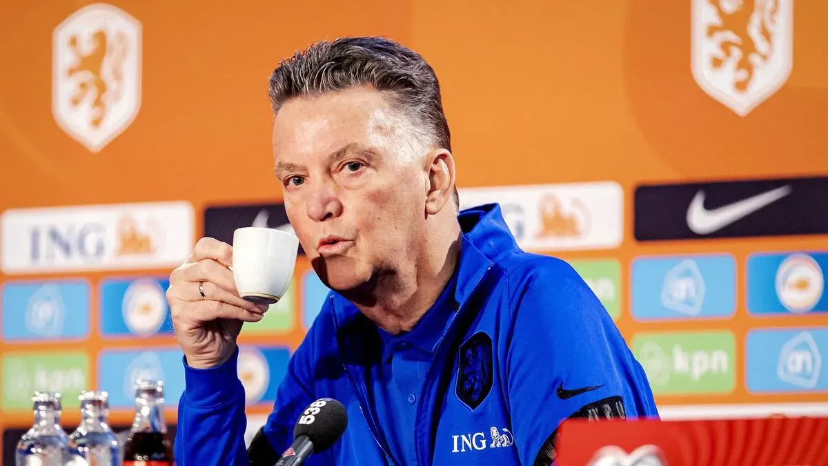 Rumor Baru: Louis Van Gaal Jadi Calon Pelatih Timnas Indonesia Setelah Kluivert Dipecat