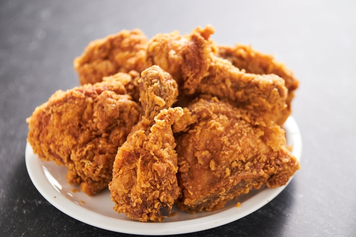 Cara Membuat Ayam Goreng Tepung Super Renyah dengan 3 Tepung Ini