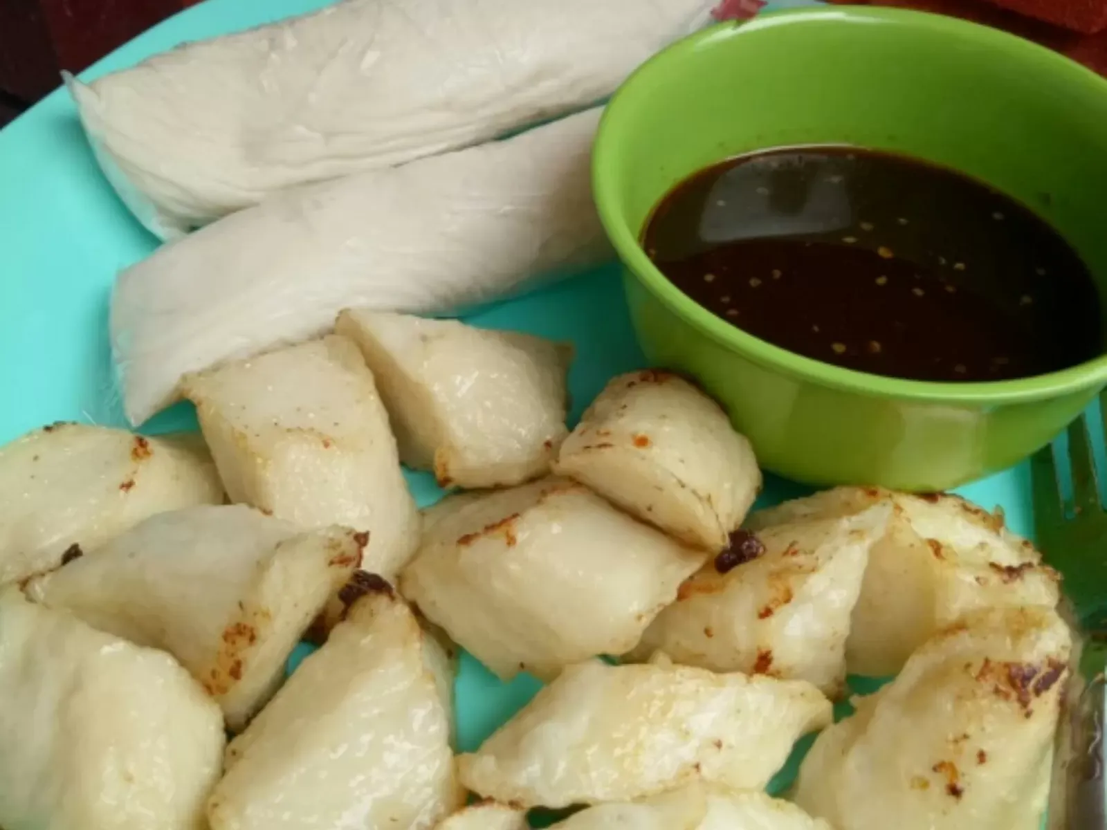 Cara Membuat Pempek Putih Telur dengan Kuah Cuko Pedas Manis di Rumah